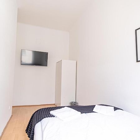 Sweet 3Br Shared Apt Near Wiener Stadthalle & Central Kültér fotó