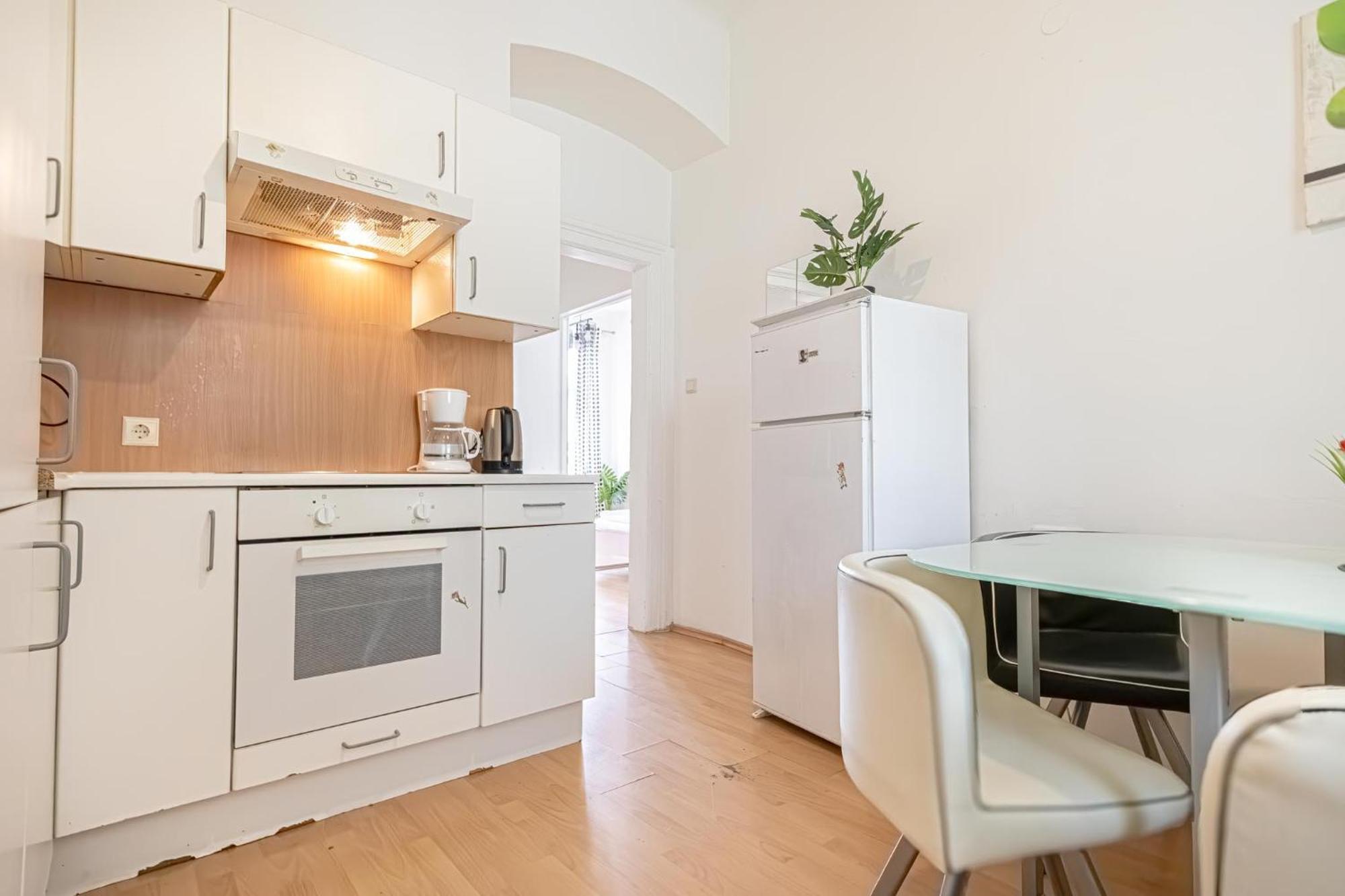 Sweet 3Br Shared Apt Near Wiener Stadthalle & Central Kültér fotó
