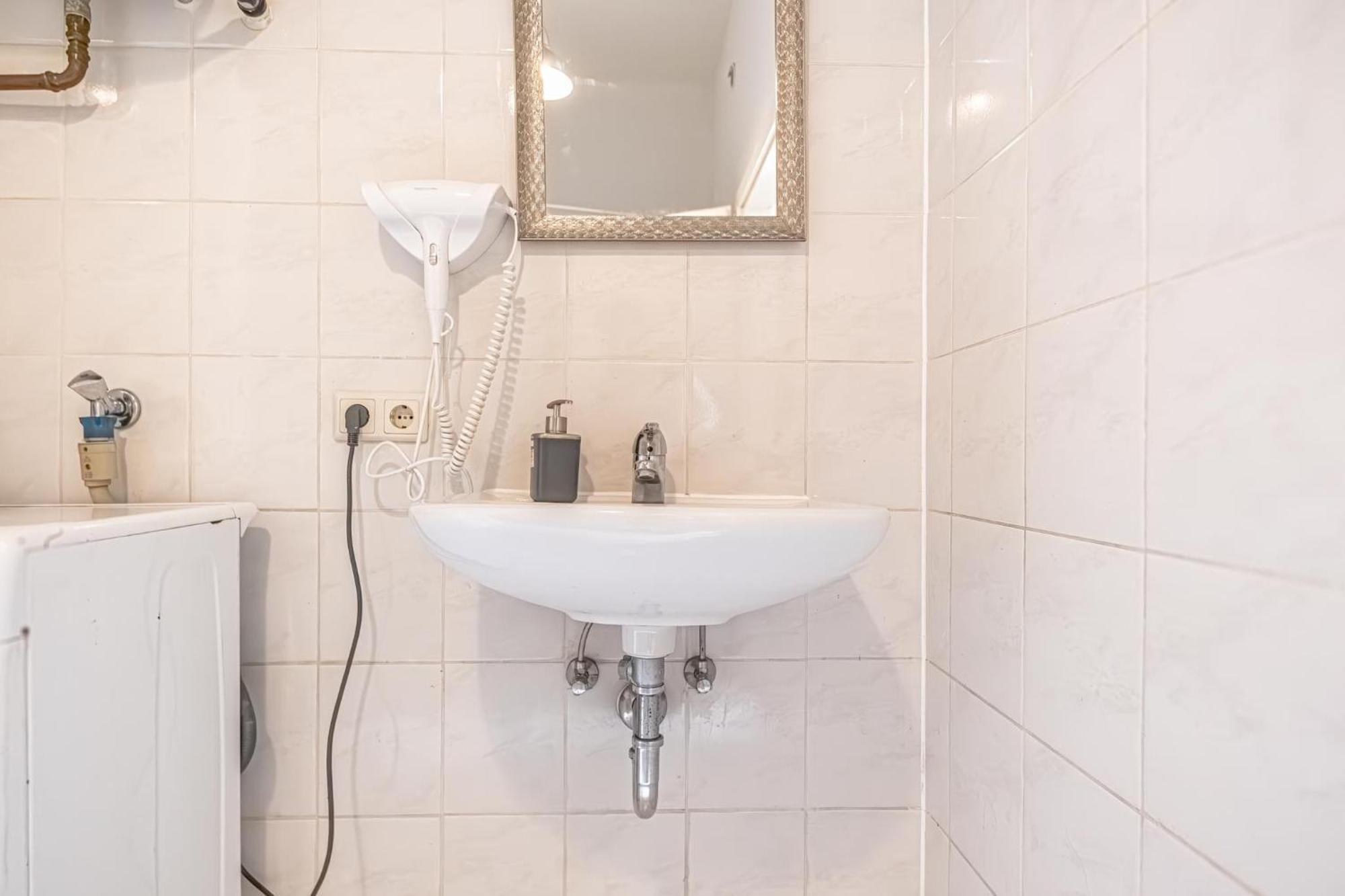 Sweet 3Br Shared Apt Near Wiener Stadthalle & Central Kültér fotó